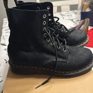 Dr Martens black glittery pascal boots! In good condition